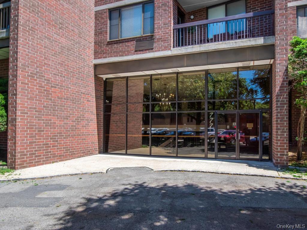 777 N Macquesten Parkway 203 Property Photo 1