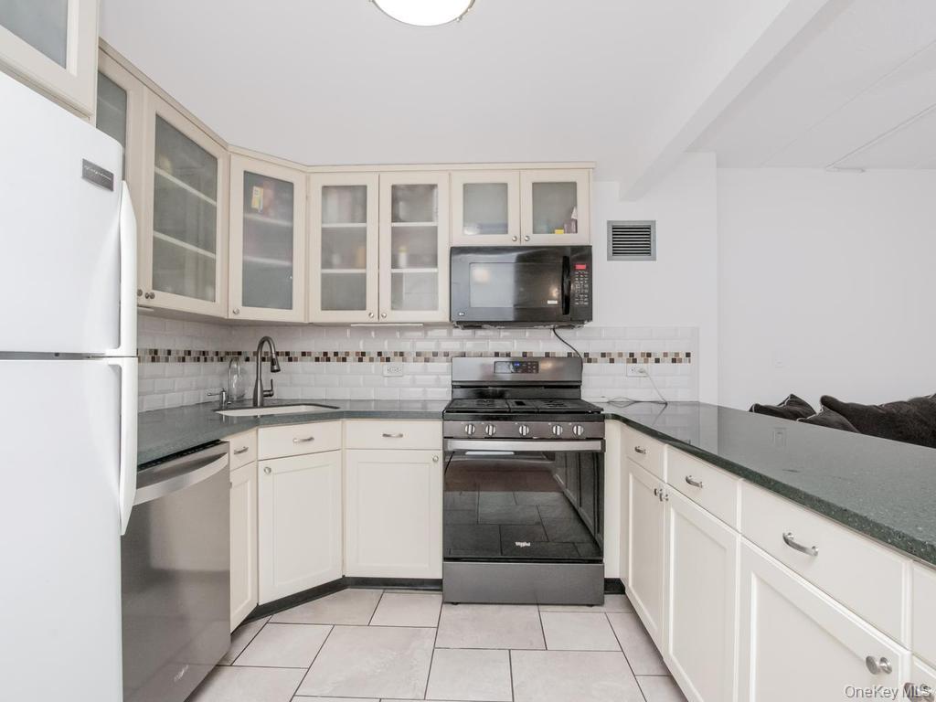 777 N Macquesten Parkway 203 Property Photo 6