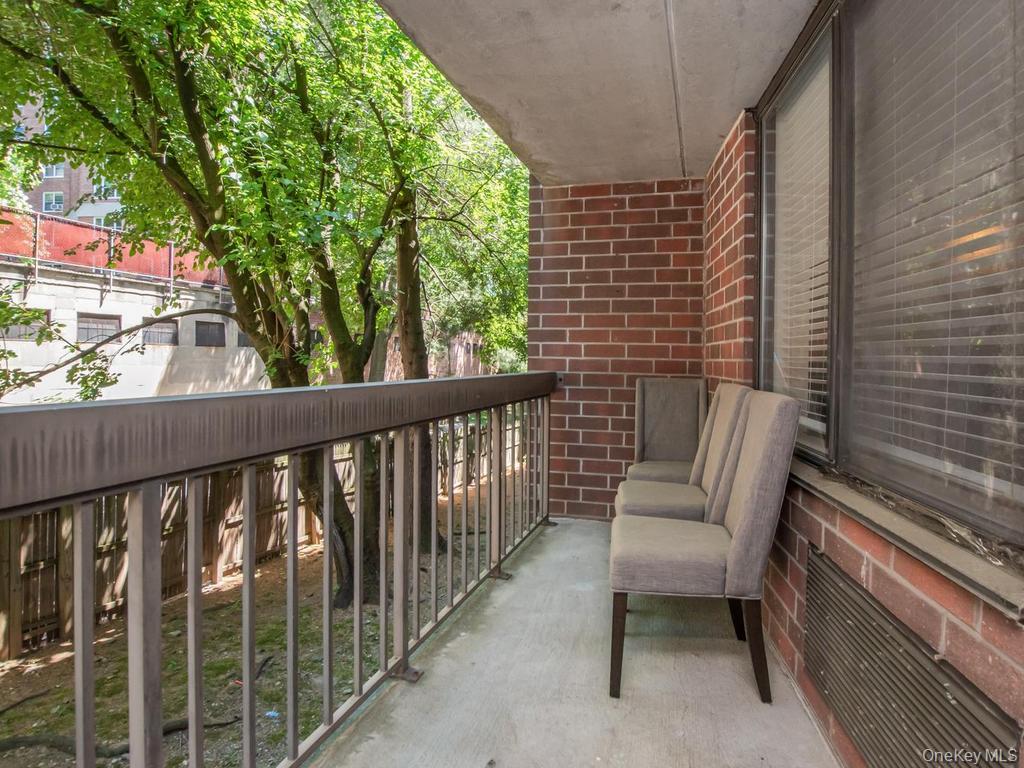 777 N Macquesten Parkway 203 Property Photo 10