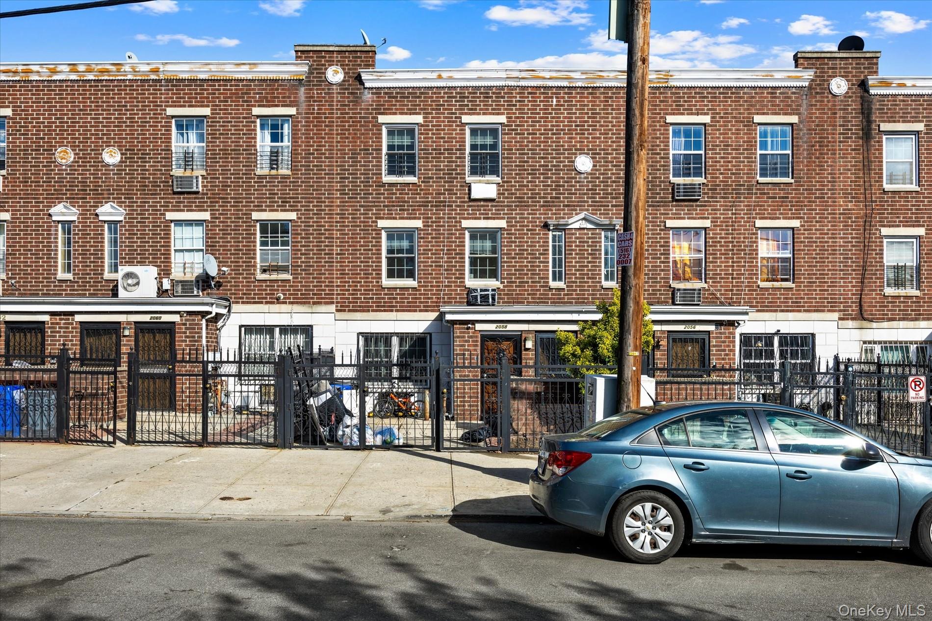 2058 Washington Avenue Property Photo 1