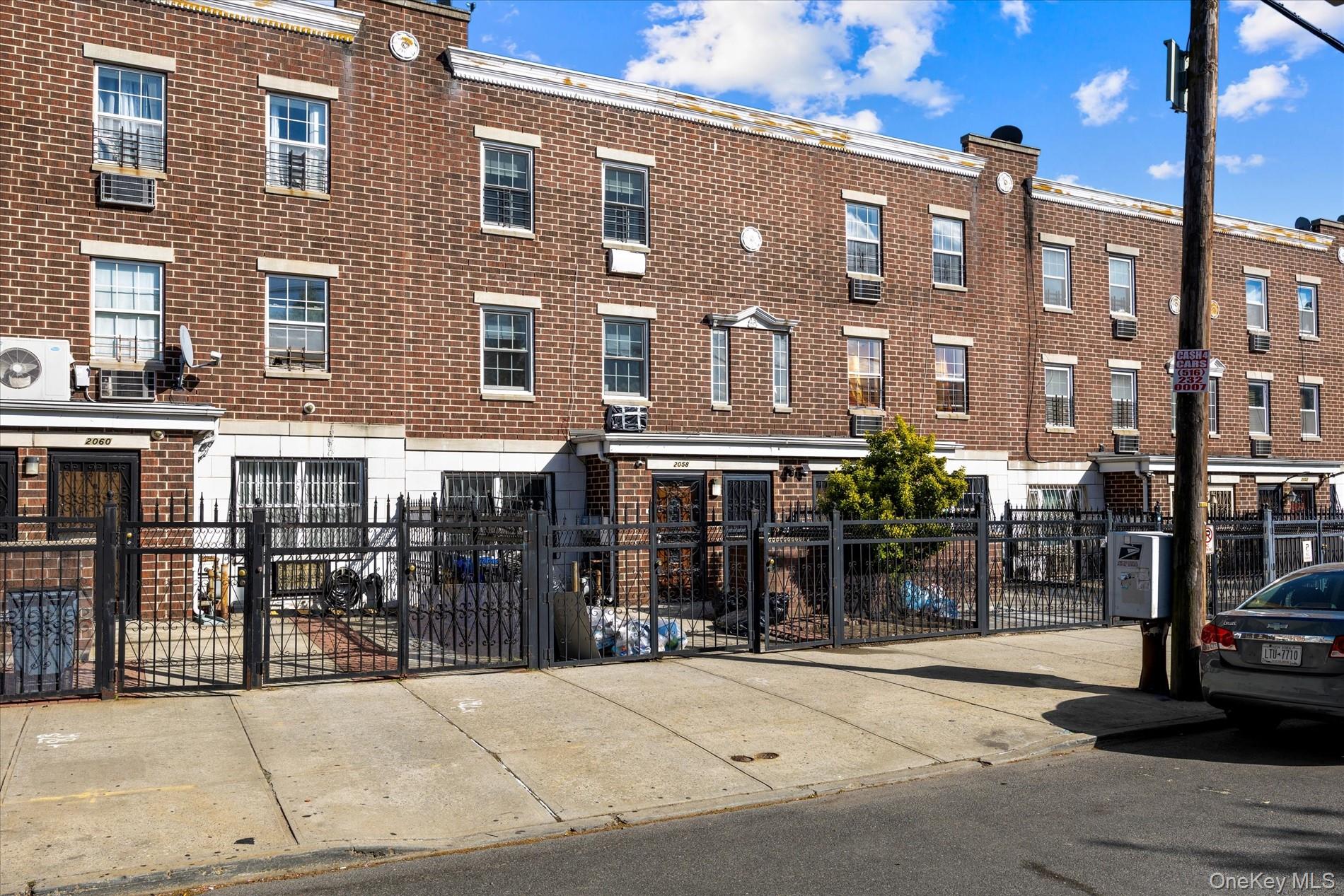 2058 Washington Avenue Property Photo 2