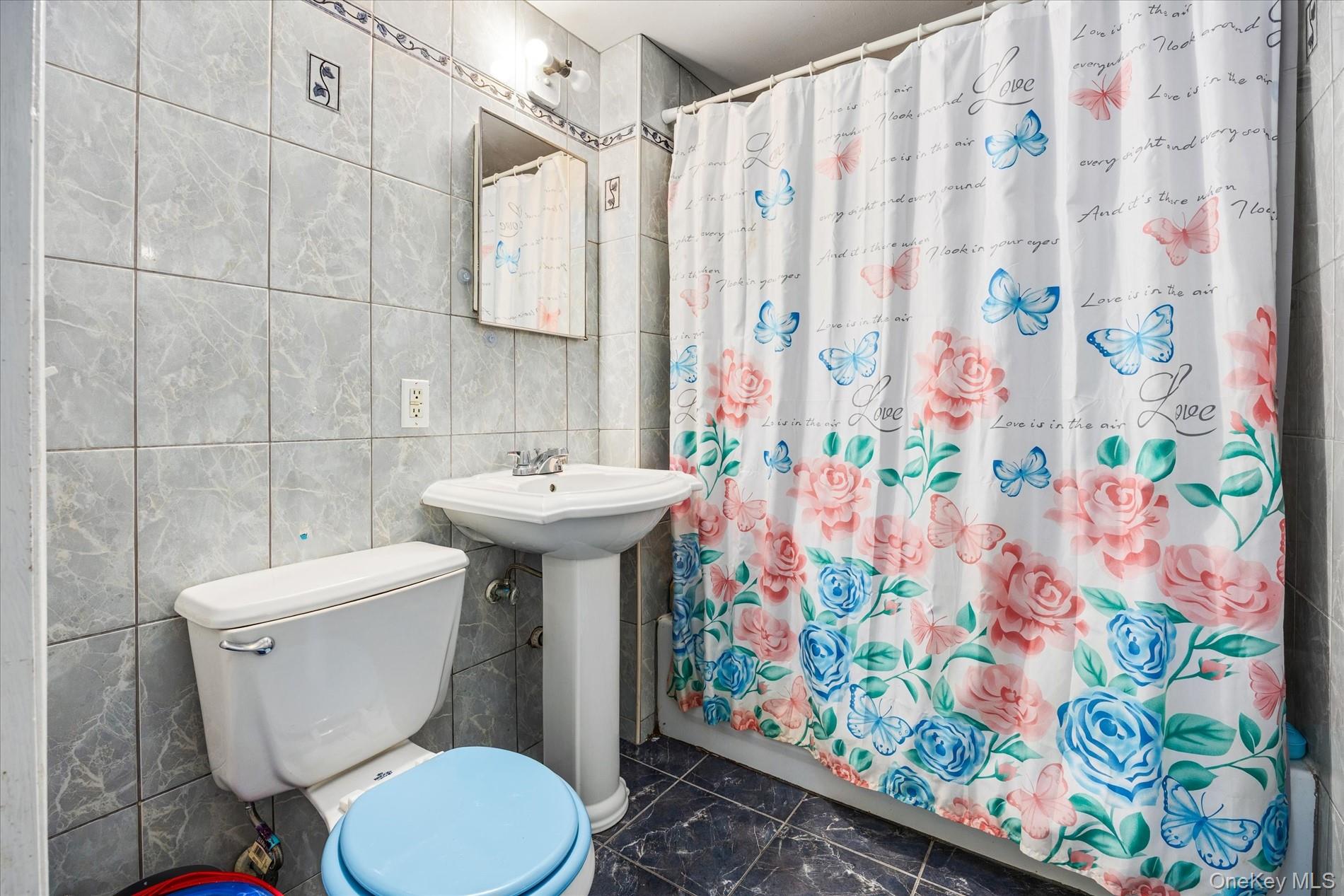 2058 Washington Avenue Property Photo 12
