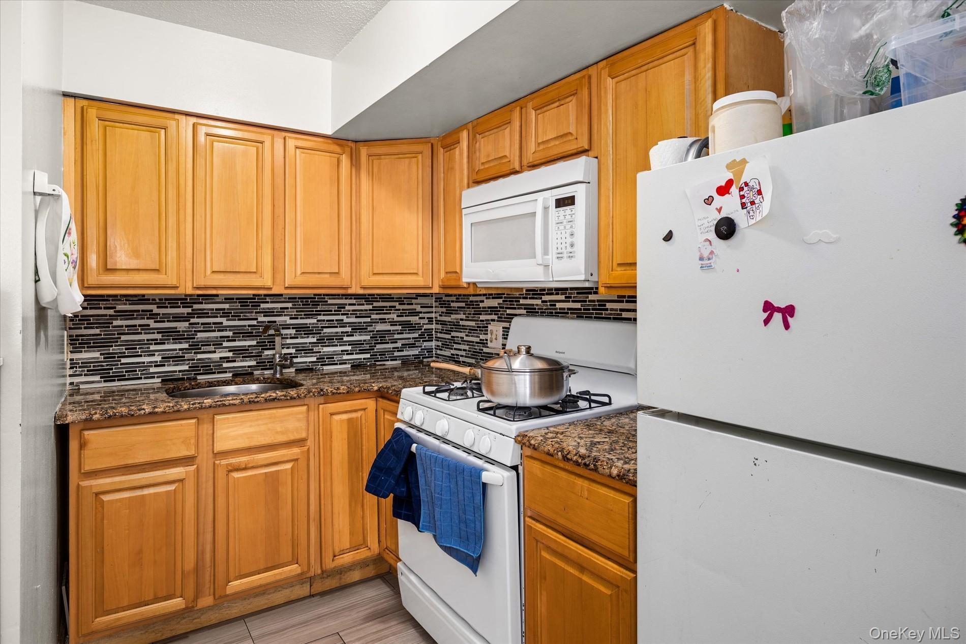 2058 Washington Avenue Property Photo 20
