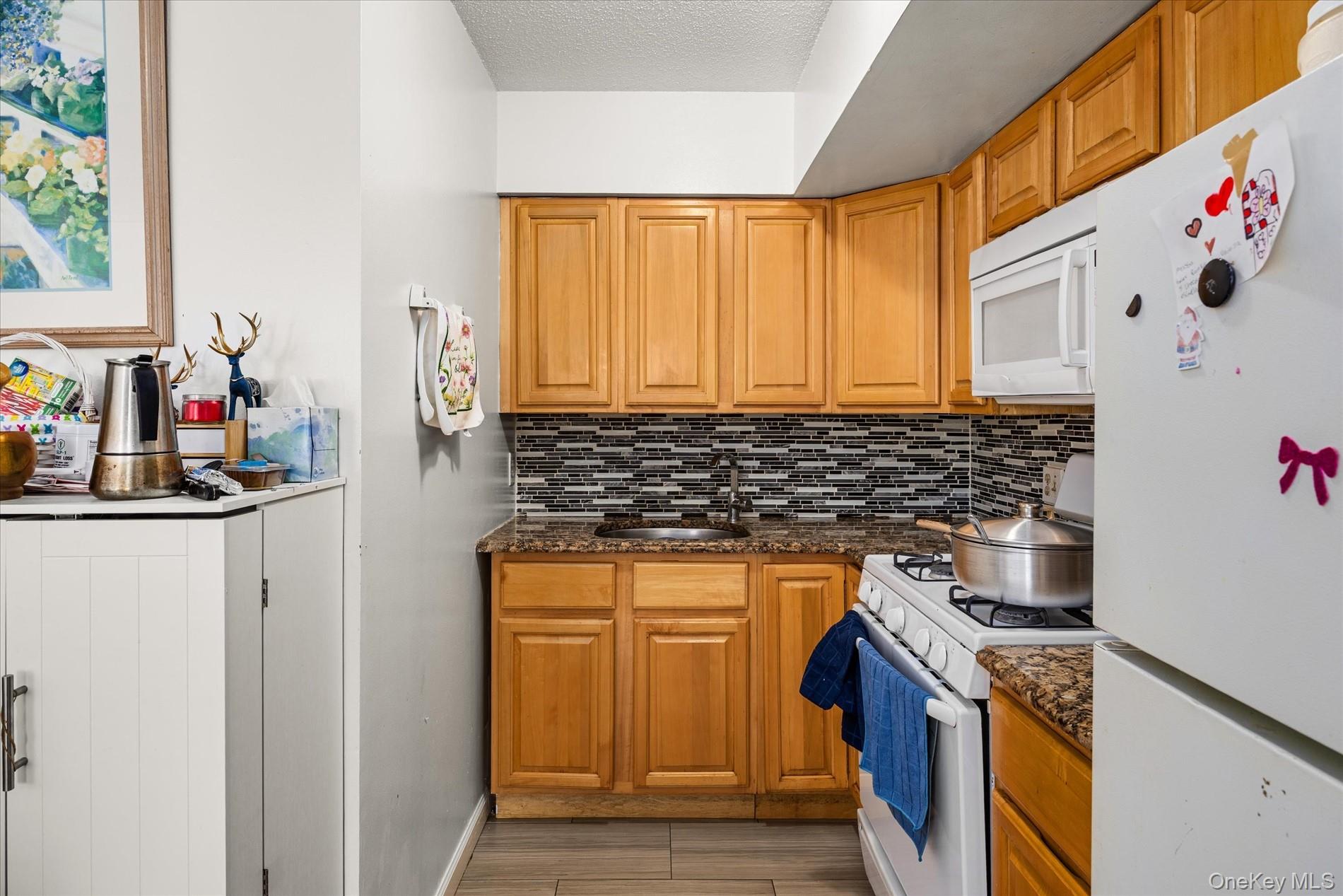 2058 Washington Avenue Property Photo 21