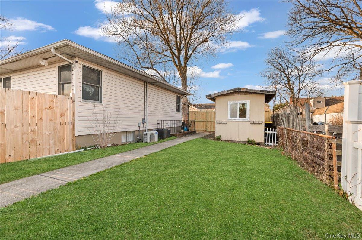 719 Catskill Avenue Property Photo 33