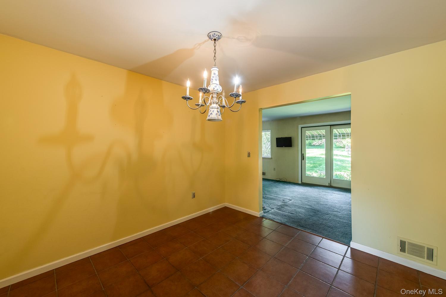 8 Knightsbridge C Property Photo 11