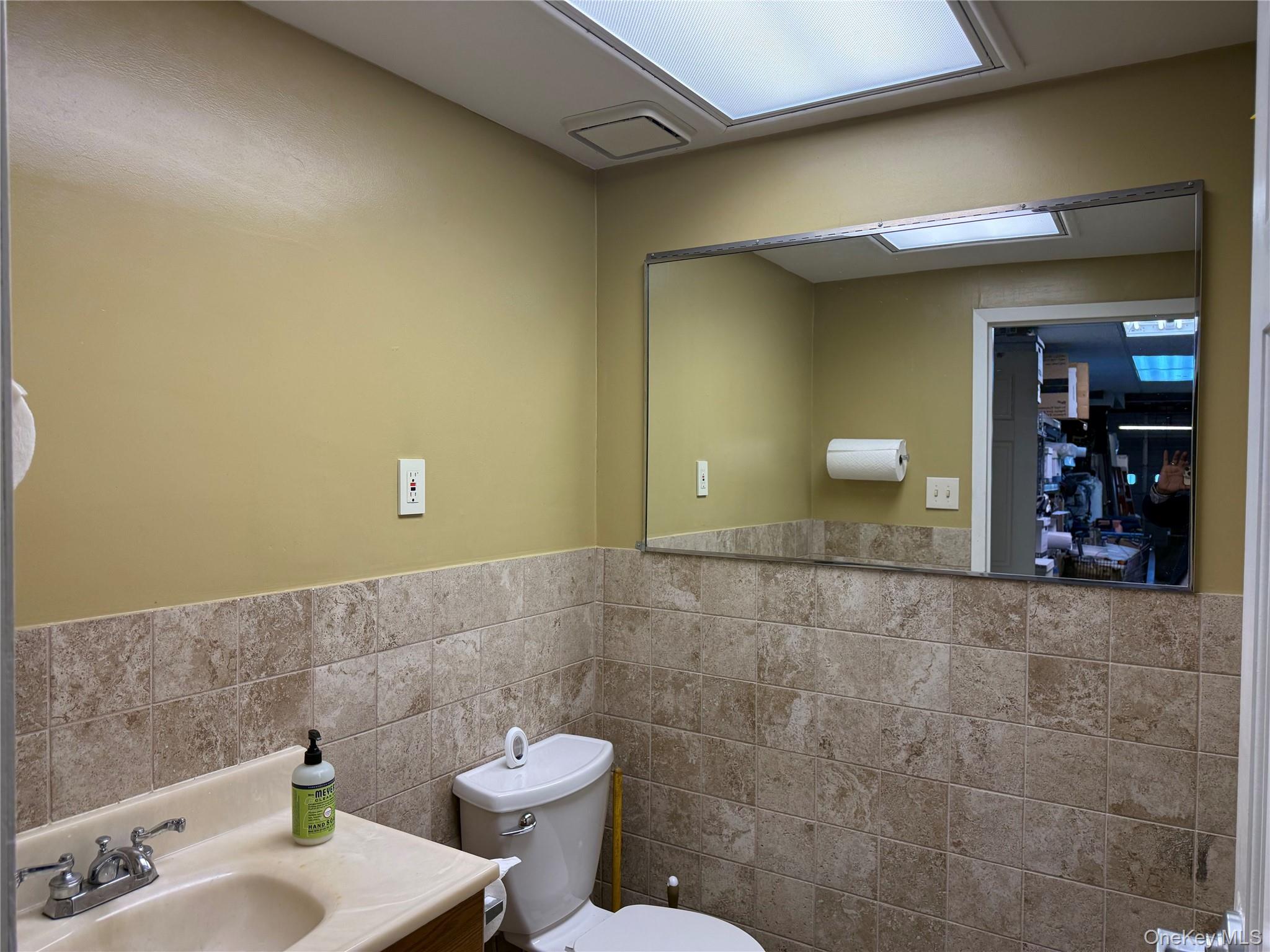 2329 Story Avenue Property Photo 8