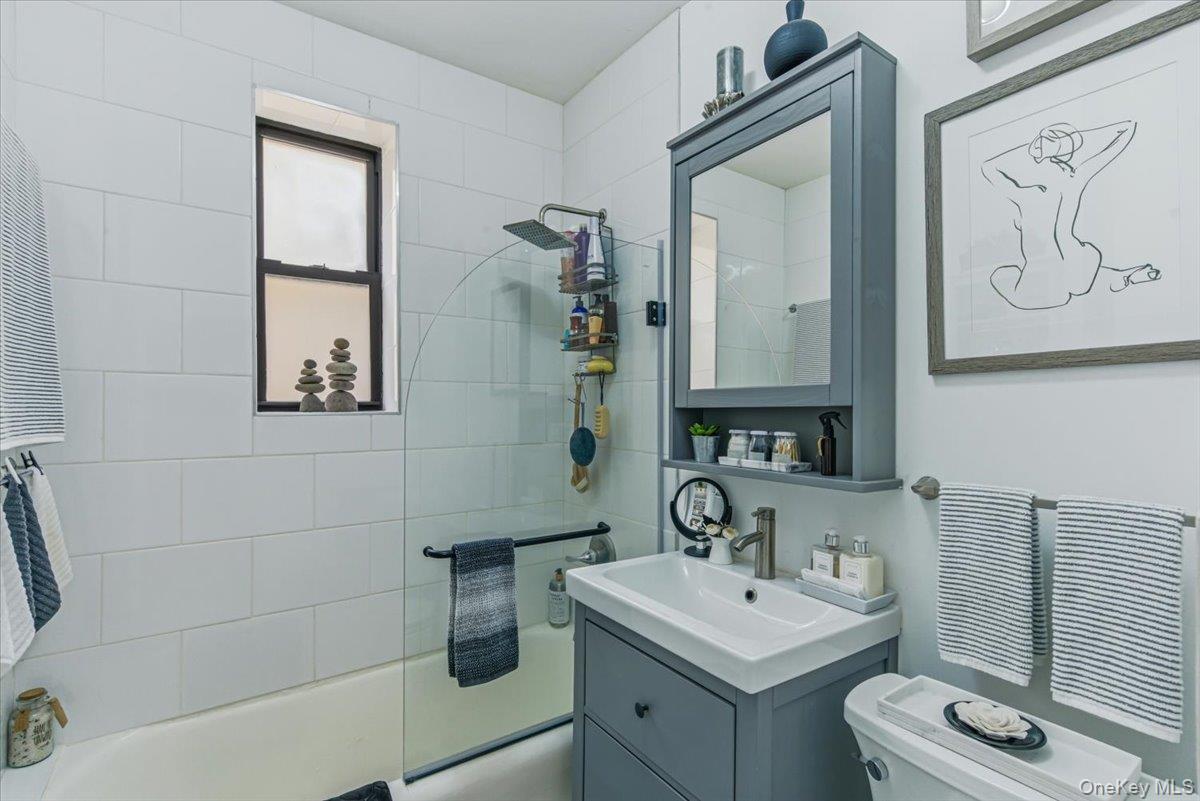 8374 Talbot Street 4d Property Photo 8