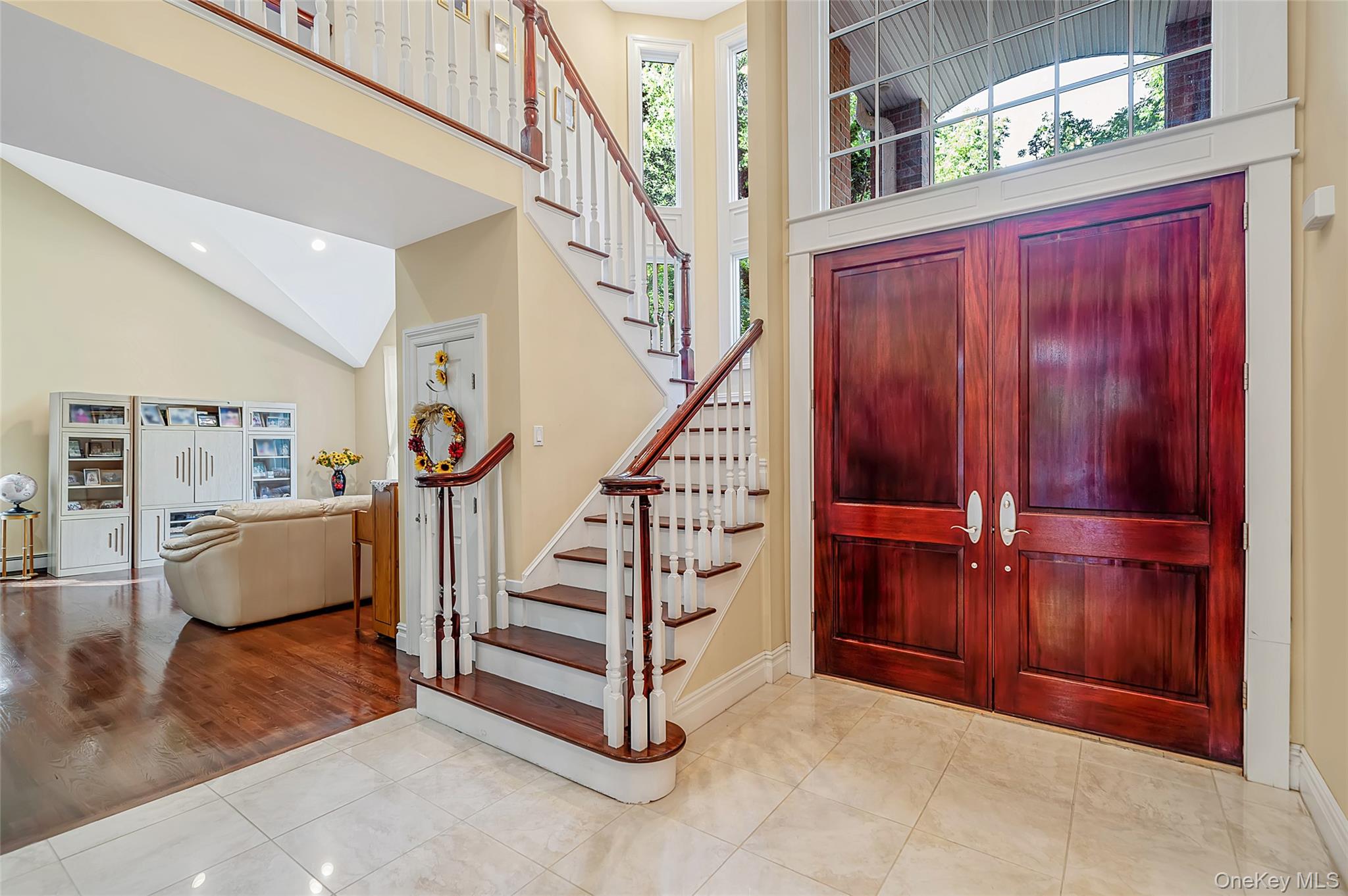 589 Landing Avenue Property Photo 3