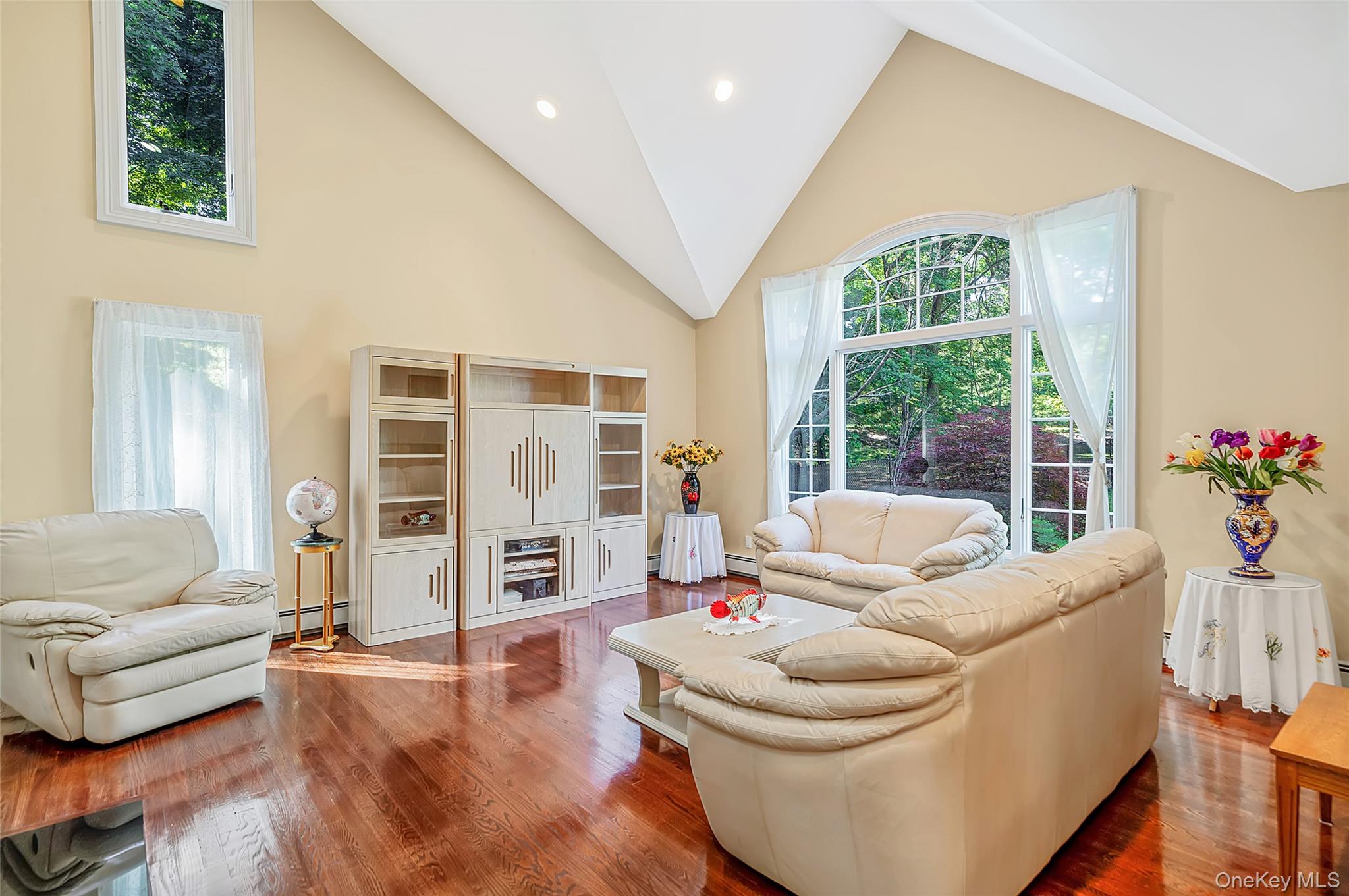589 Landing Avenue Property Photo 8