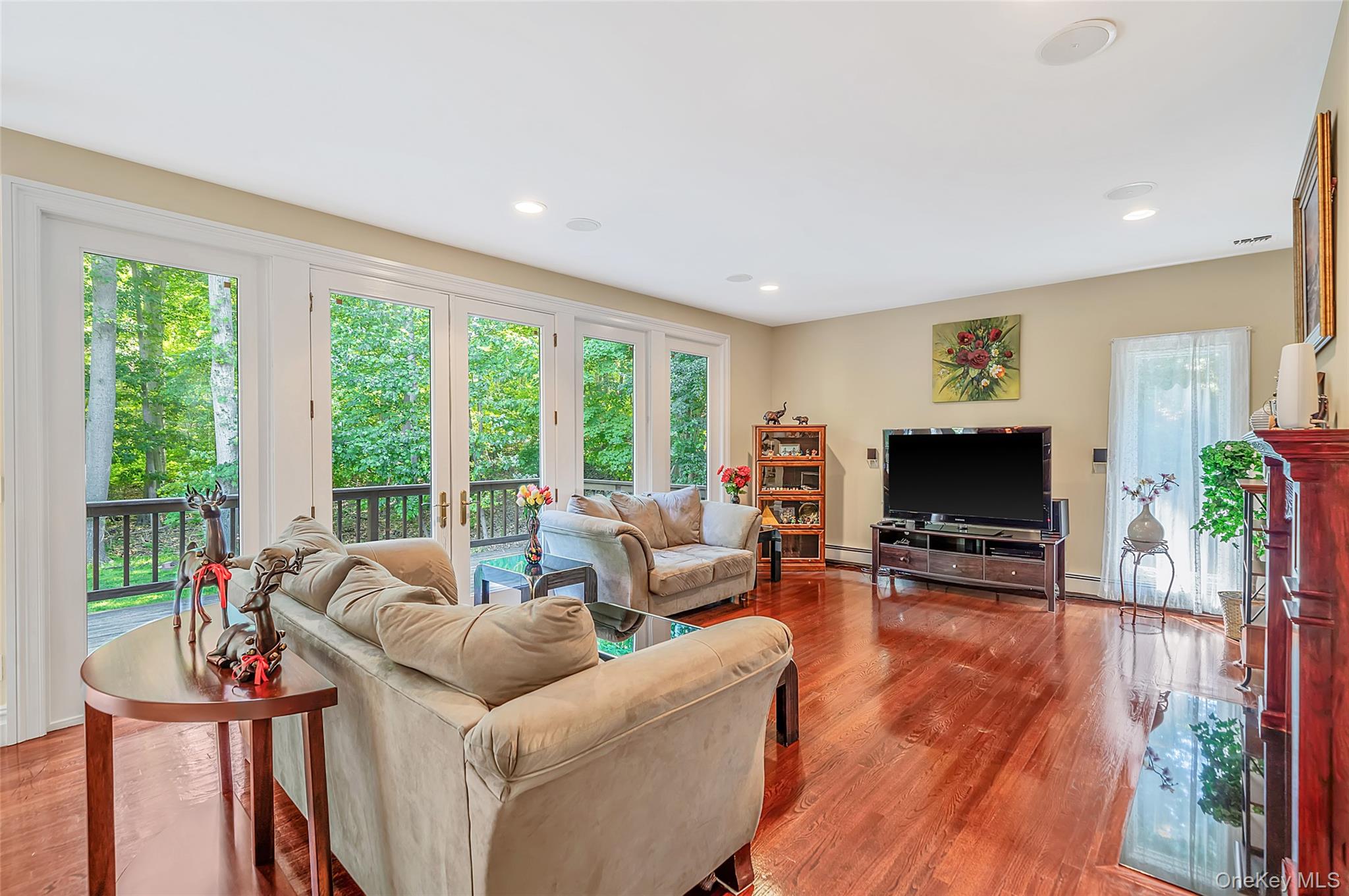 589 Landing Avenue Property Photo 14