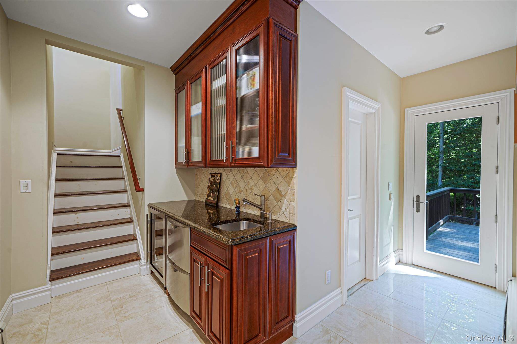589 Landing Avenue Property Photo 17