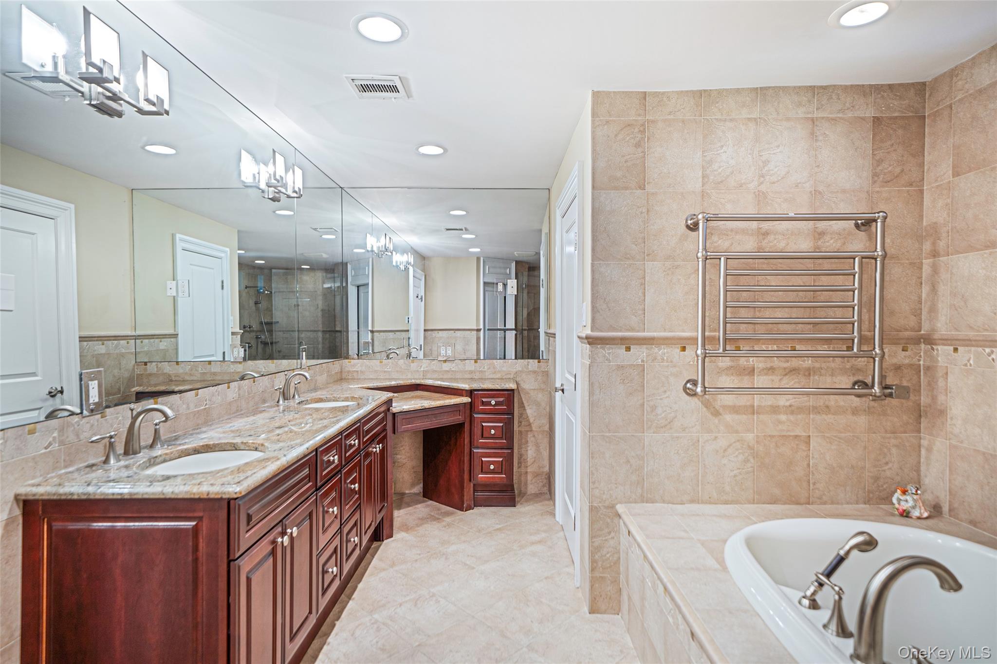 589 Landing Avenue Property Photo 22