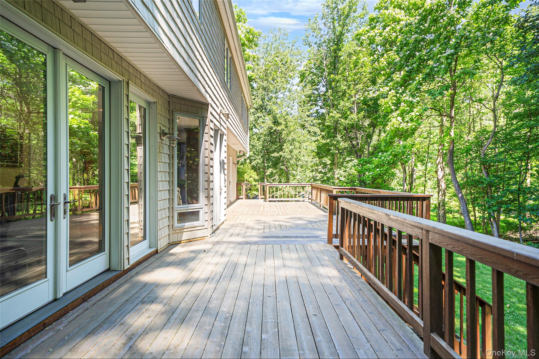 589 Landing Avenue Property Photo 32