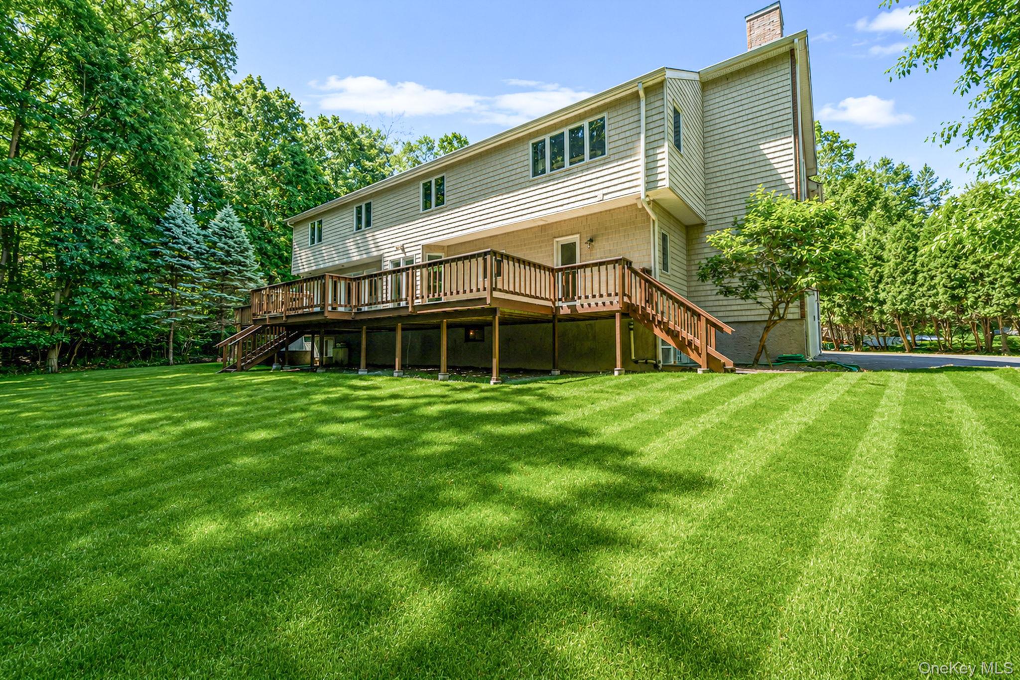 589 Landing Avenue Property Photo 34