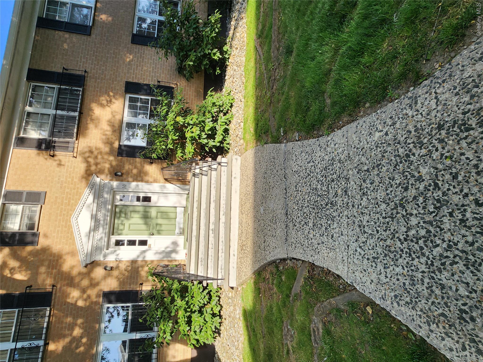 10 Somerset Drive 26K Property Photo 1