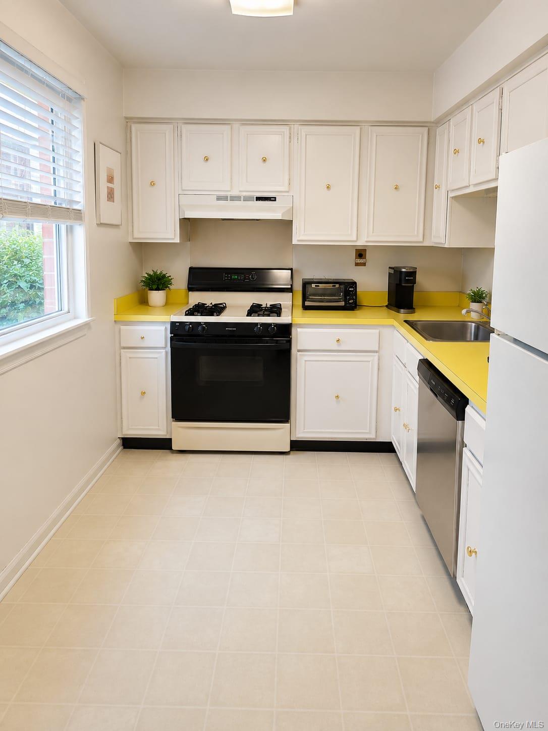10 Somerset Drive 26k Property Photo 12