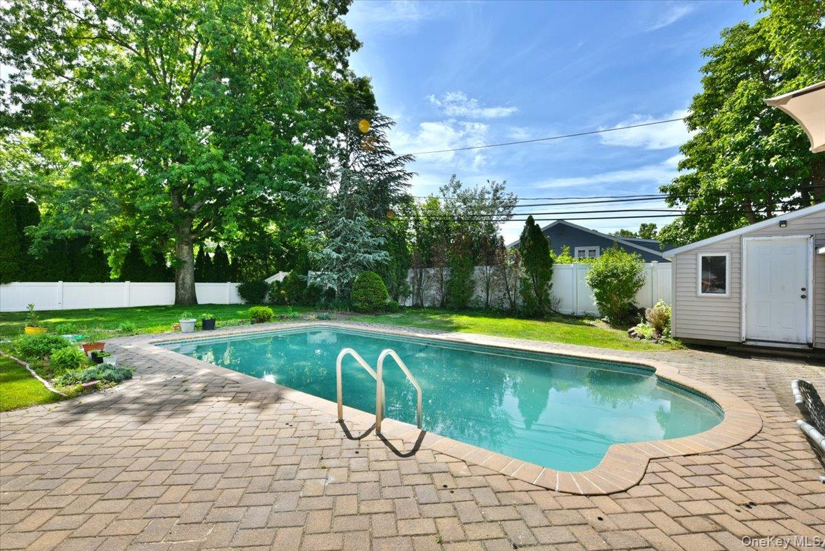 22 Chatham Road Property Photo 37