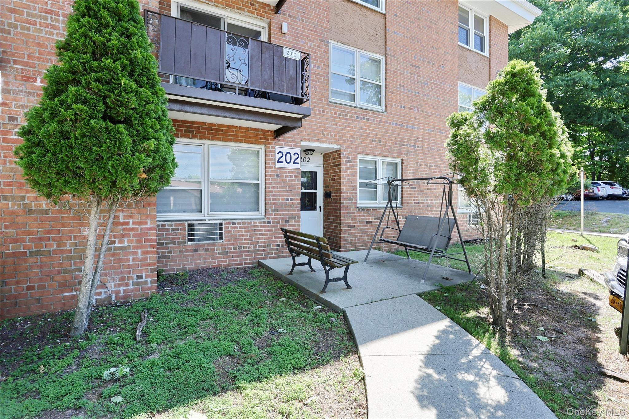 202 Kearsing Parkway Property Photo 1