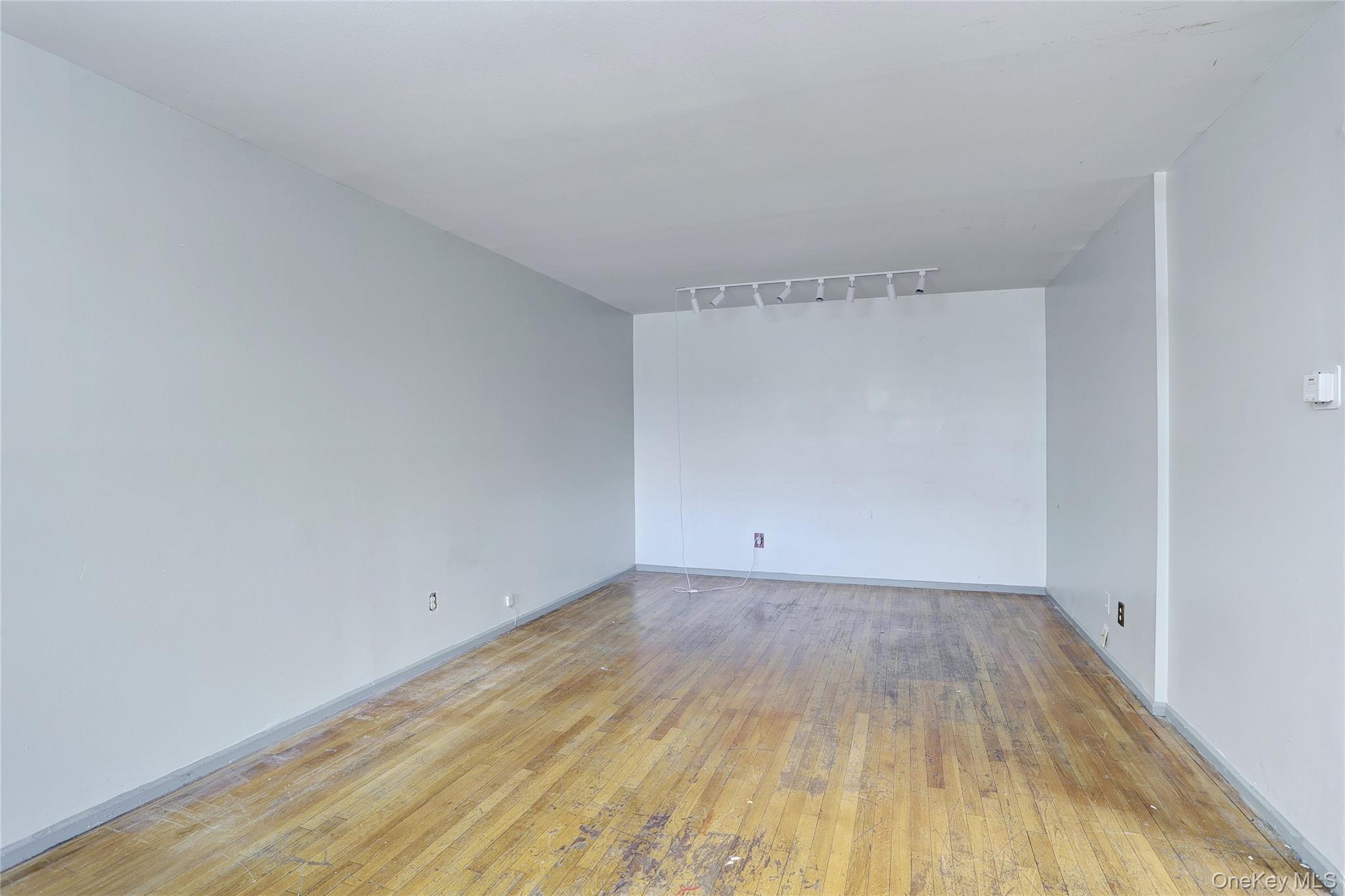 202 Kearsing Parkway Property Photo 6