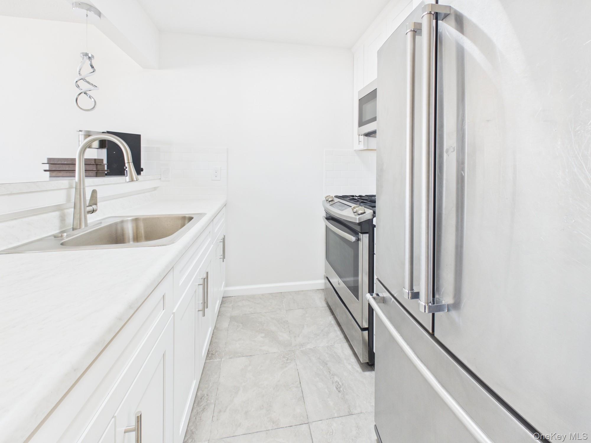 1222 Vyse Avenue 2 Property Photo 10