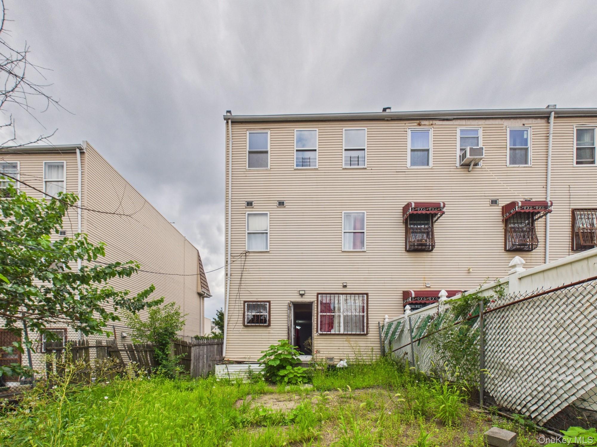 1222 Vyse Avenue 2 Property Photo 26