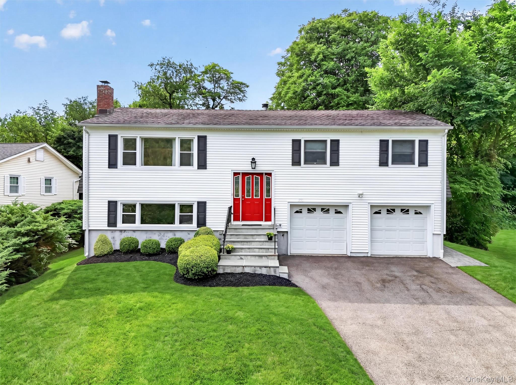 15 Round Tree Lane Property Photo 1
