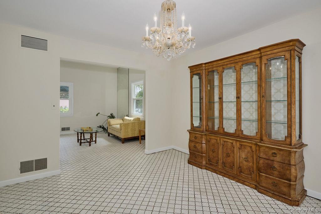72 Hickory Hill Drive Property Photo 9