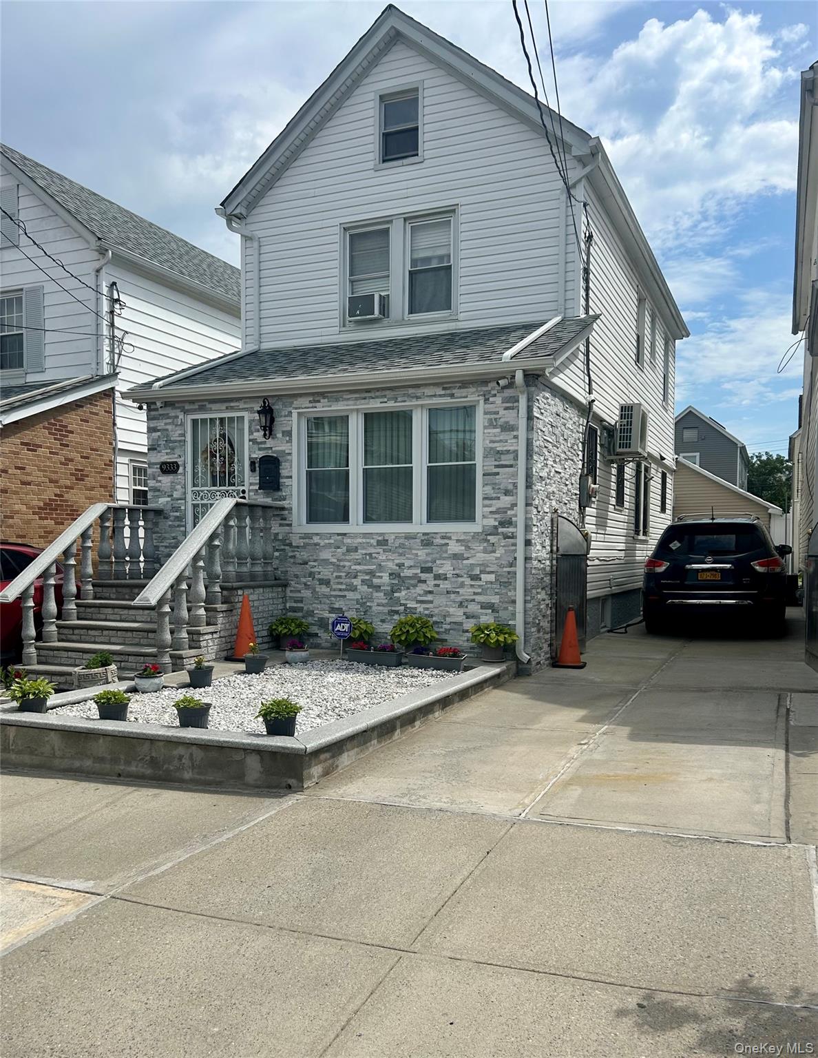 9333 212th Place Property Photo 2