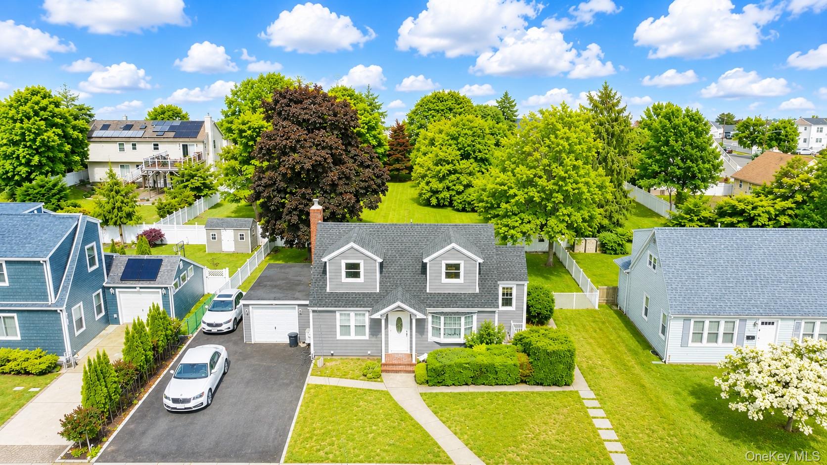 54 Twinlawns Avenue Property Photo 4