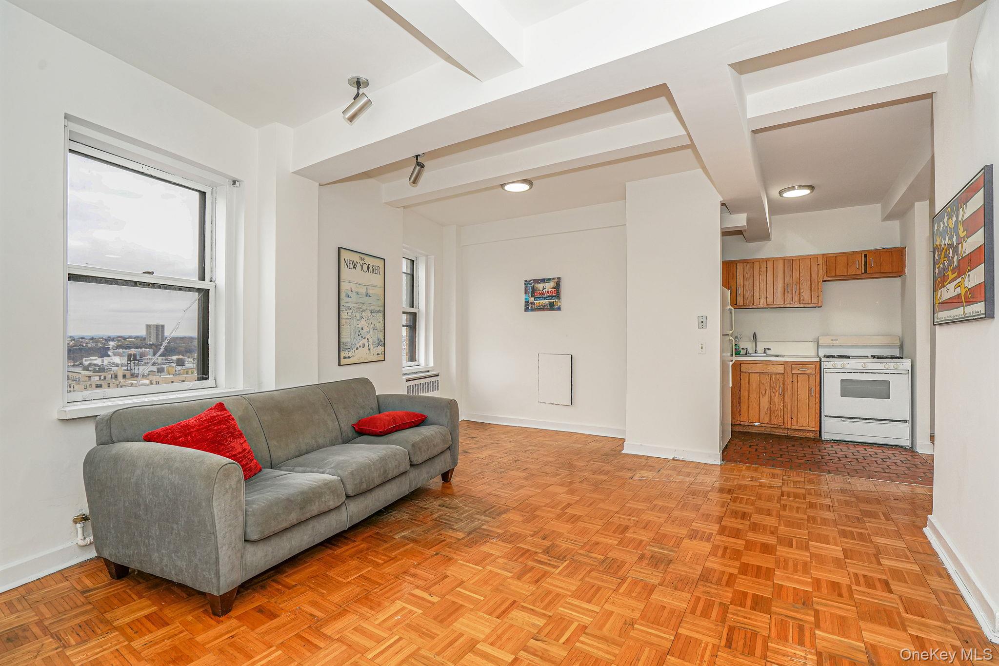 2166 Broadway 22b Property Photo 12