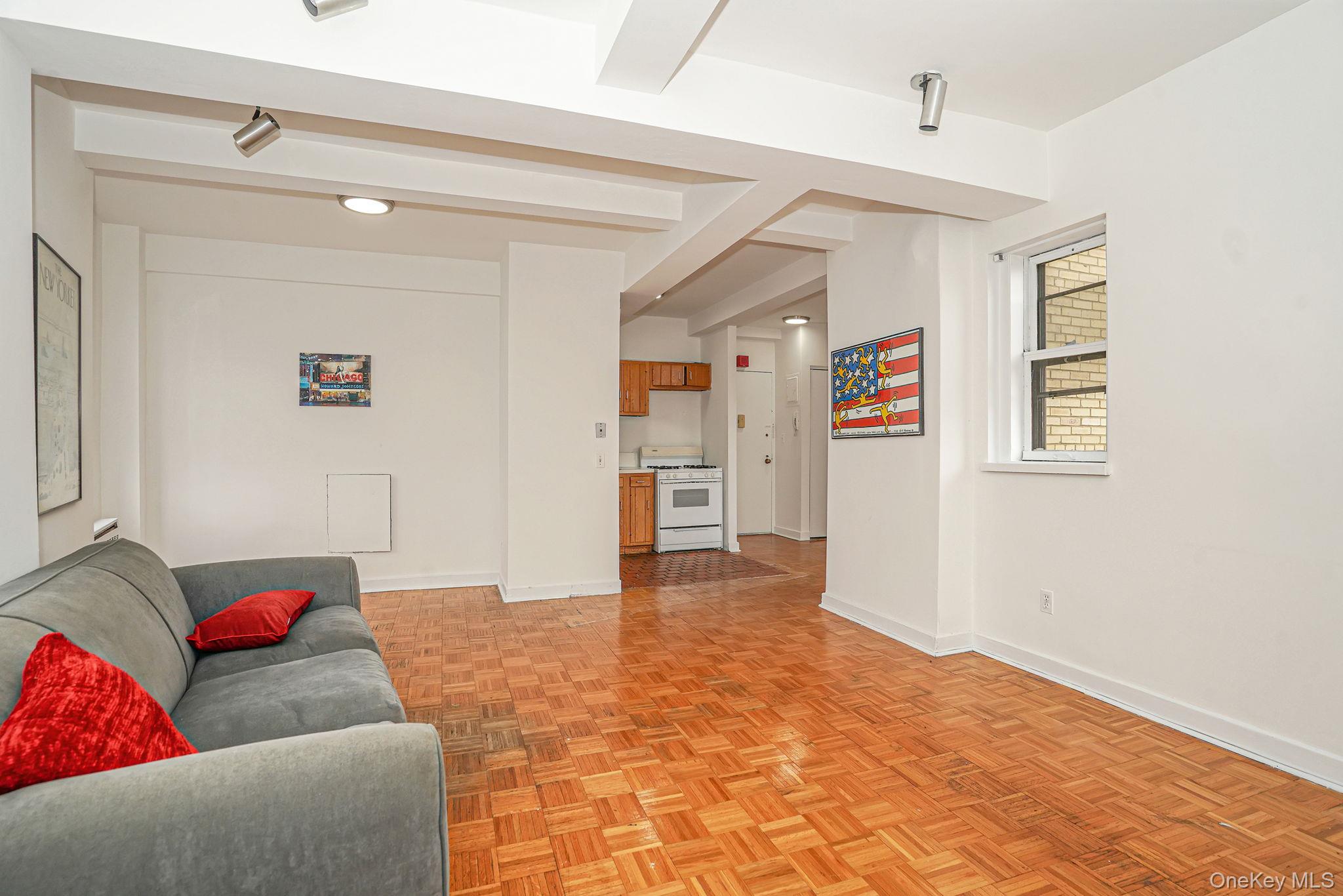2166 Broadway 22b Property Photo 13