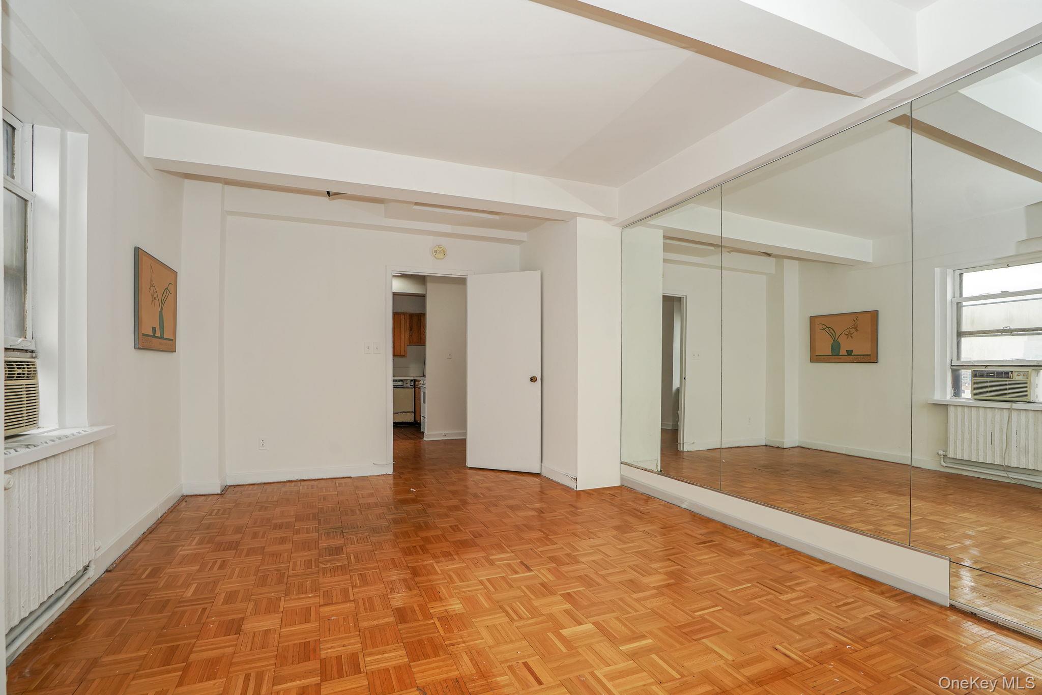 2166 Broadway 22b Property Photo 14