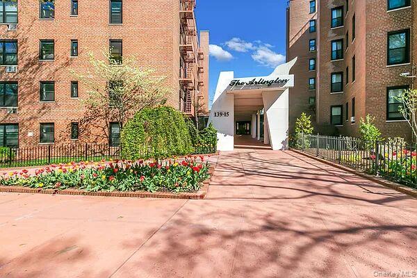 139-15 83rd Avenue 305 Property Photo 1