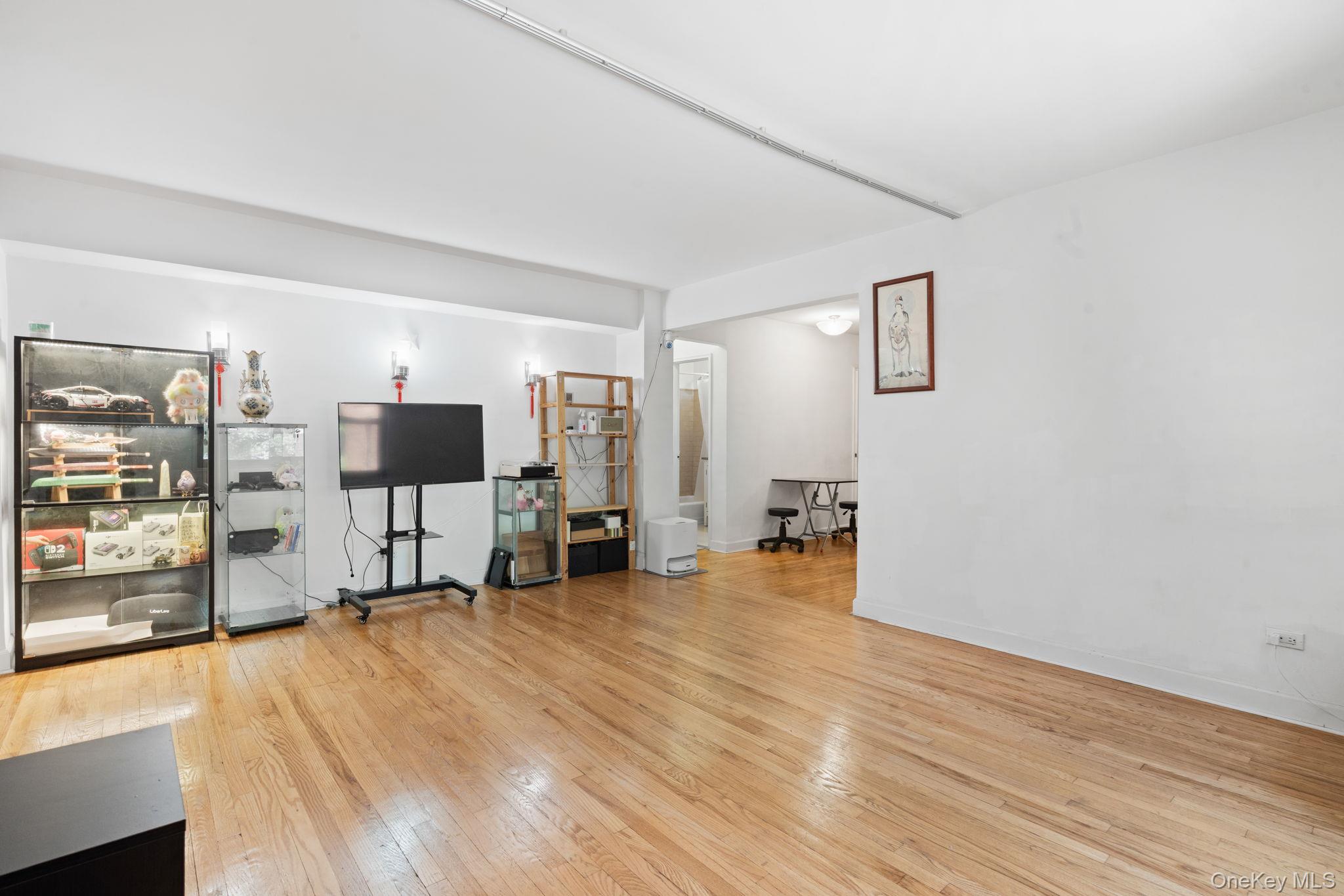 139-15 83rd Avenue 305 Property Photo 11