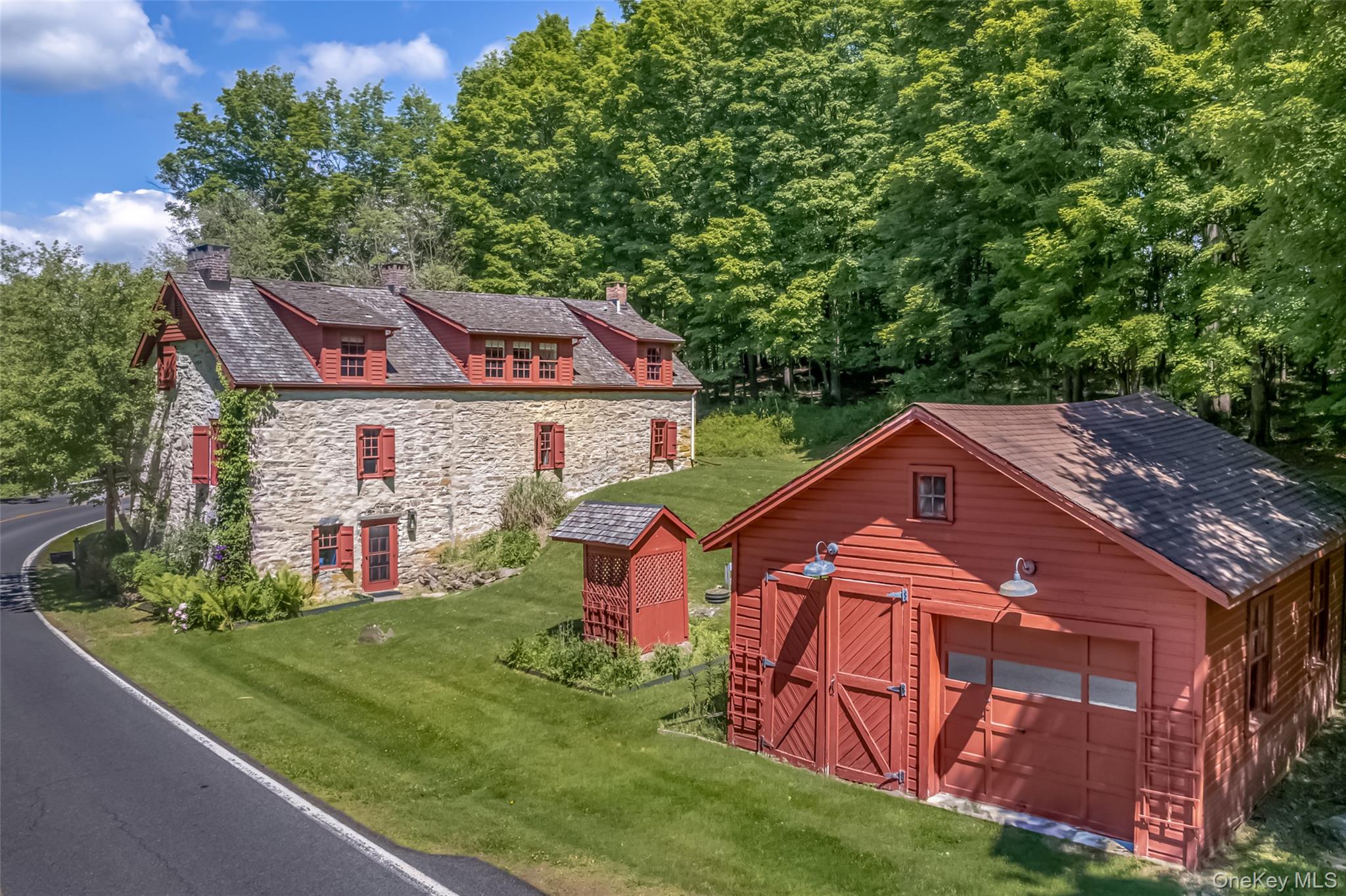 1282 Old Post Road Property Photo 40