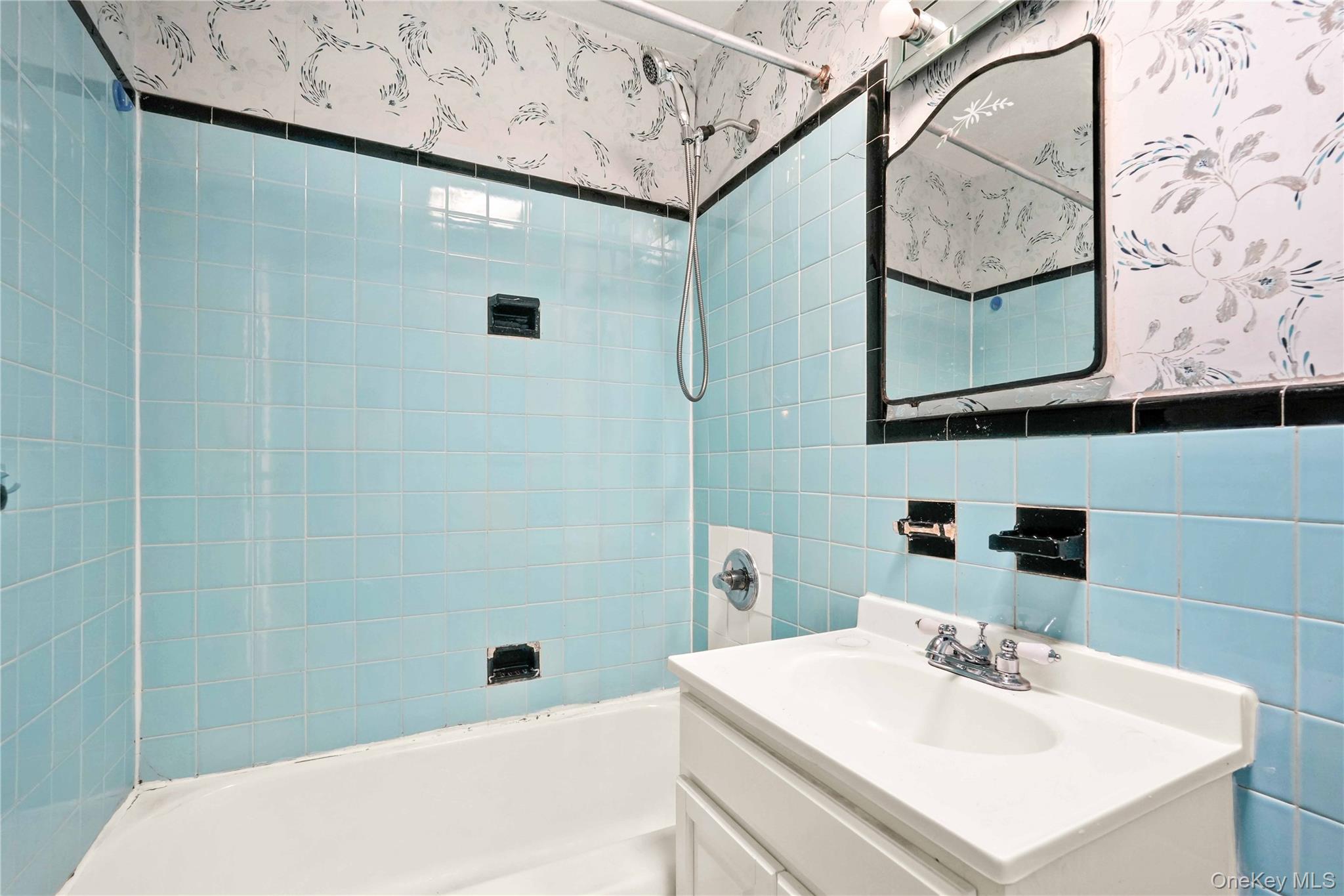 67-10 Selfridge Street Property Photo 24