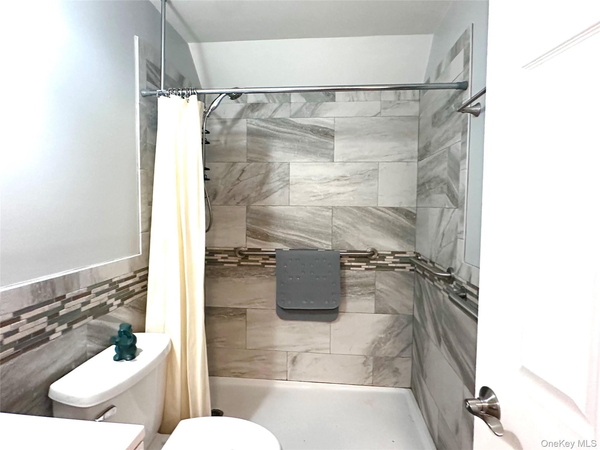 150 Rinaldi Boulevard A Property Photo 17