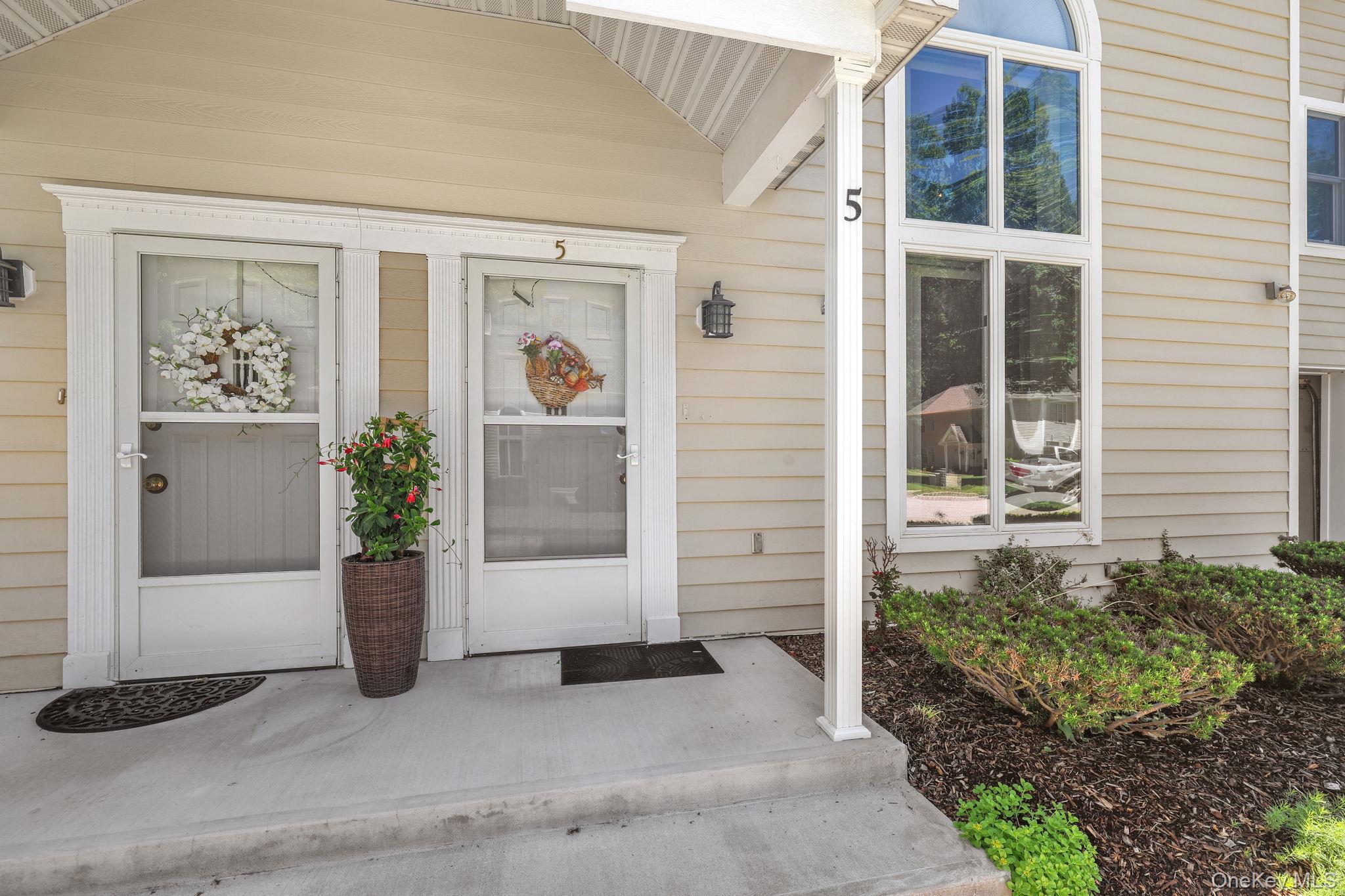 5 Village Cove Property Photo 4
