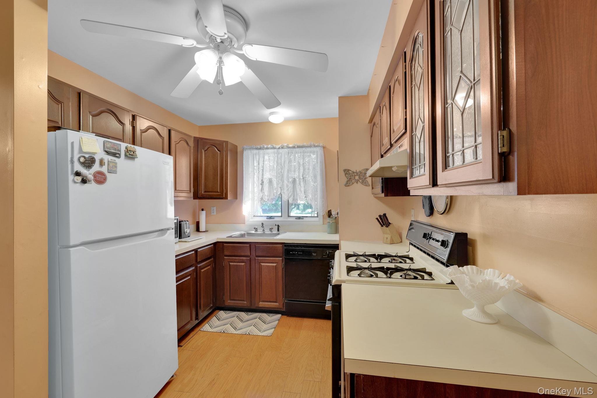 5 Village Cove Property Photo 12