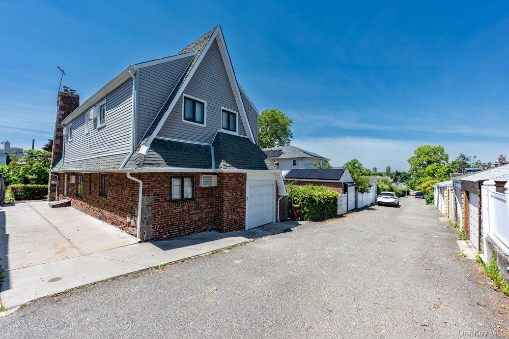 82-41 166th Street Property Photo 15
