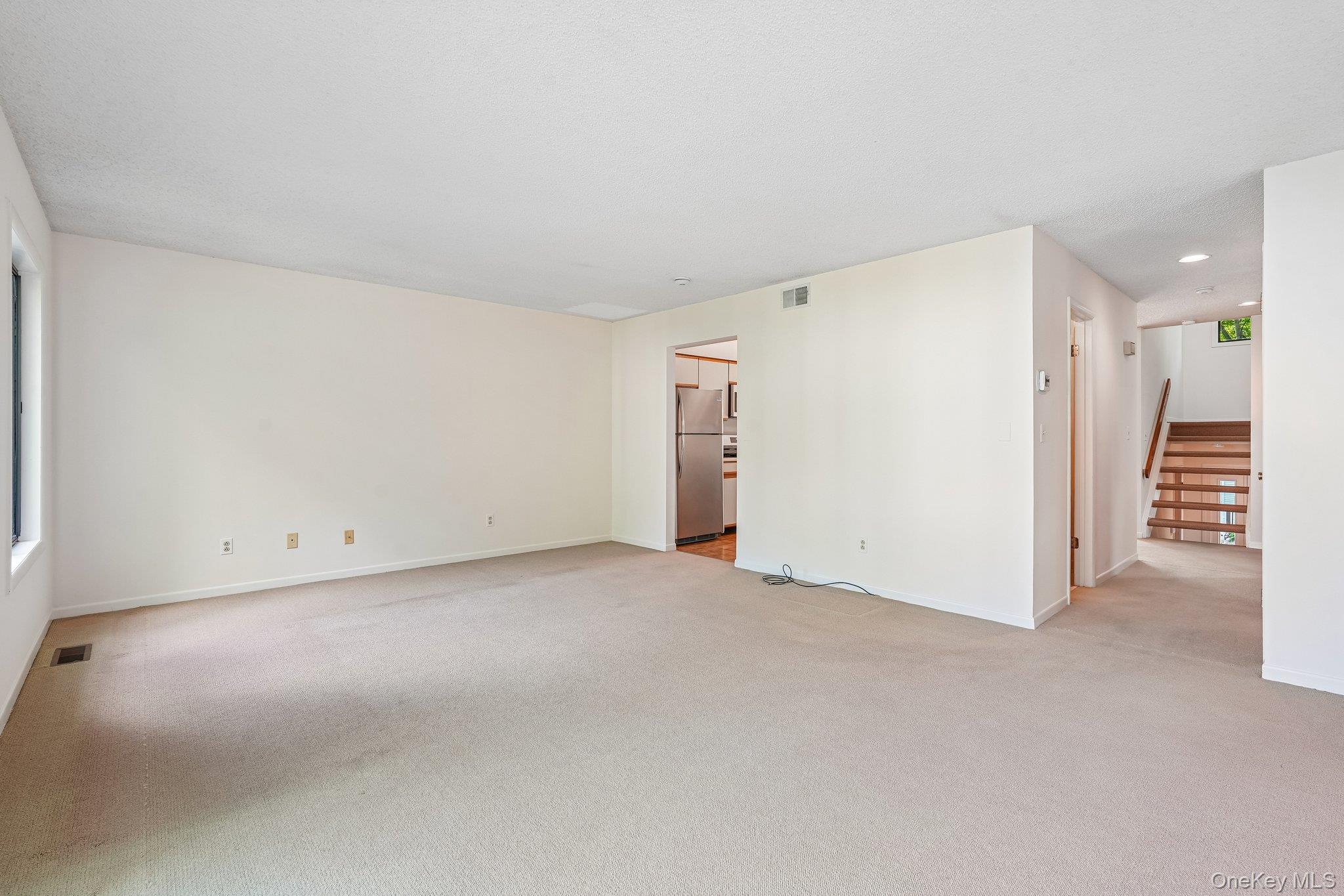 12 Evan Court Property Photo 6