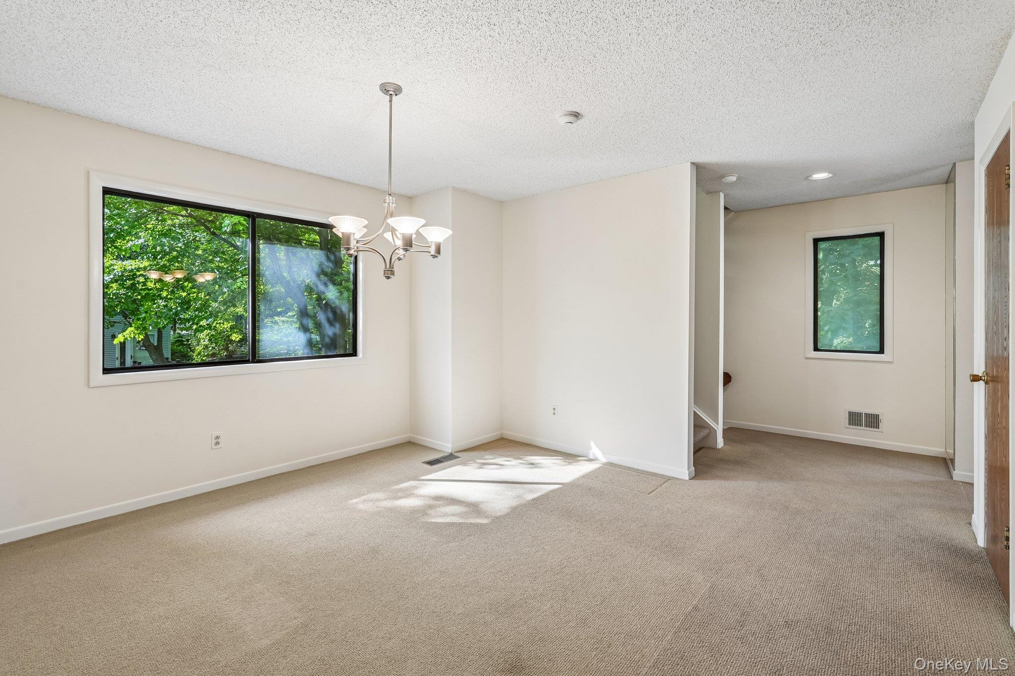 12 Evan Court Property Photo 8