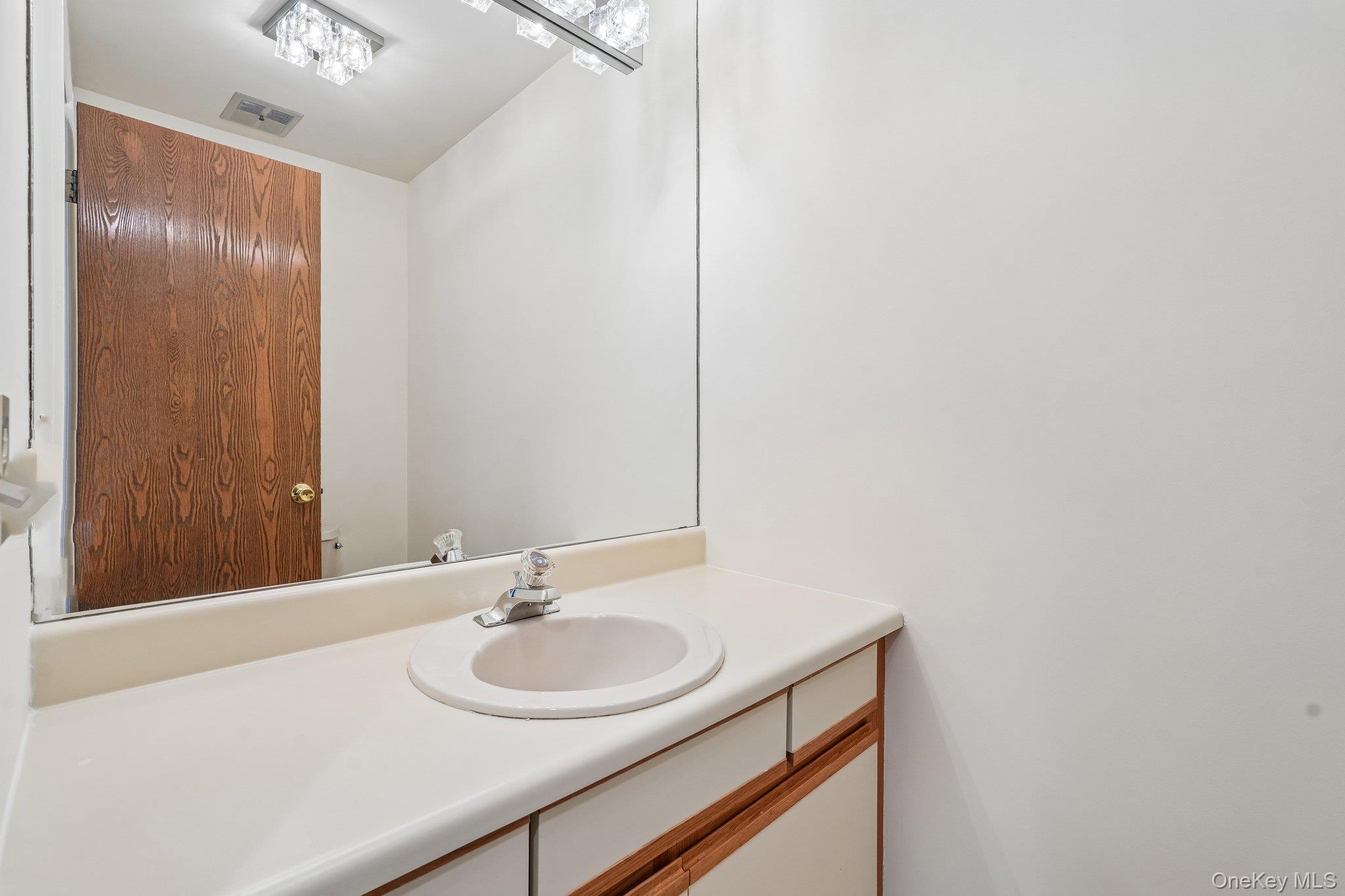 12 Evan Court Property Photo 14