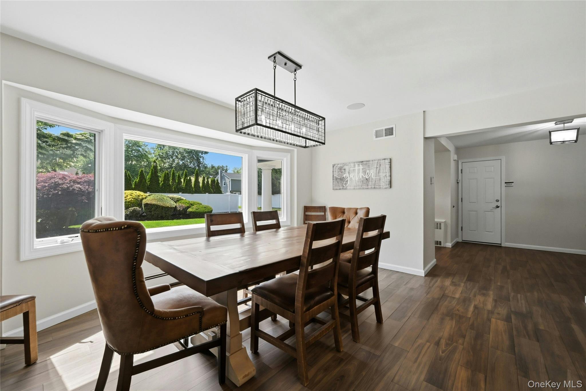 10 Mansfield Lane Property Photo 6