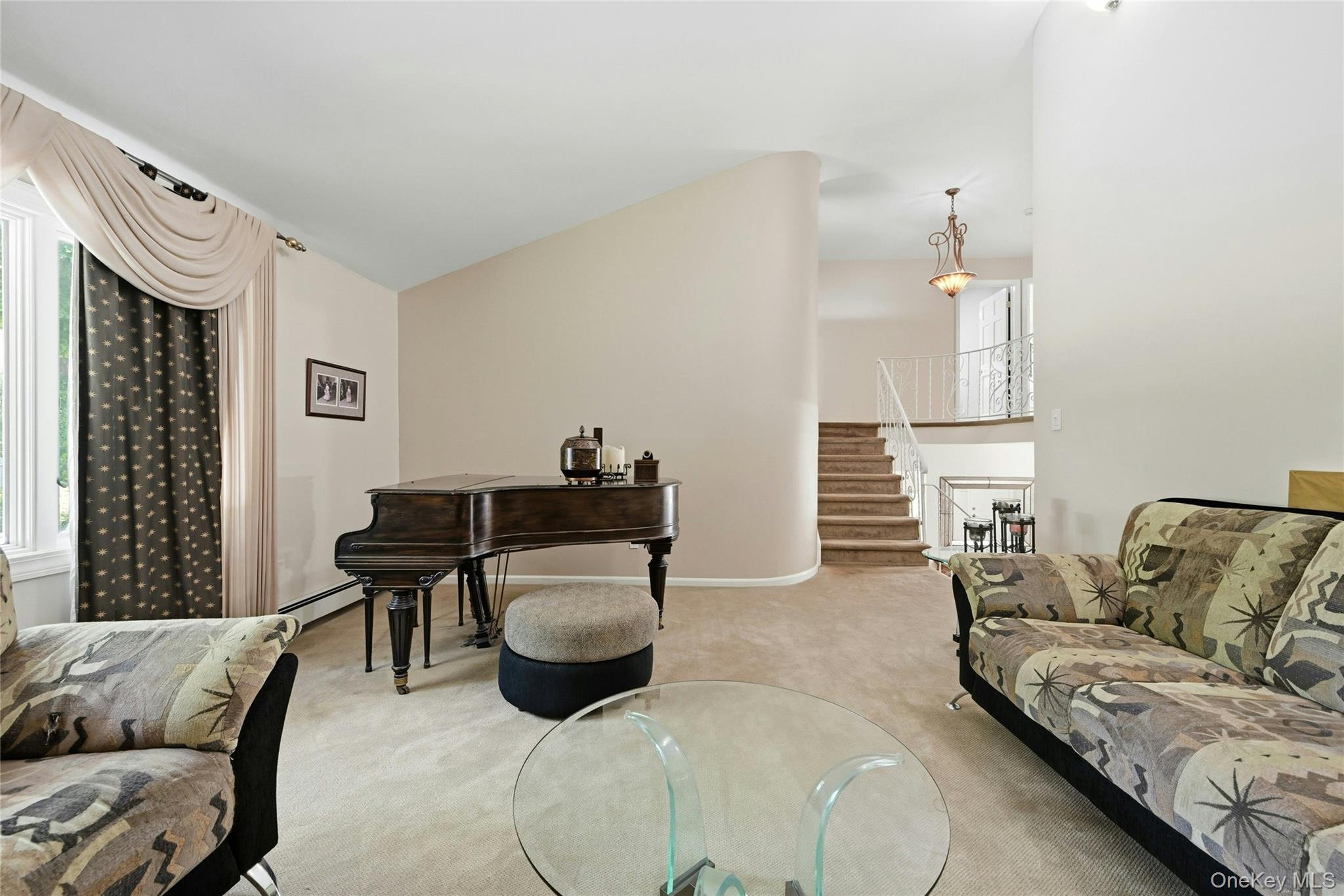 10 Mansfield Lane Property Photo 18