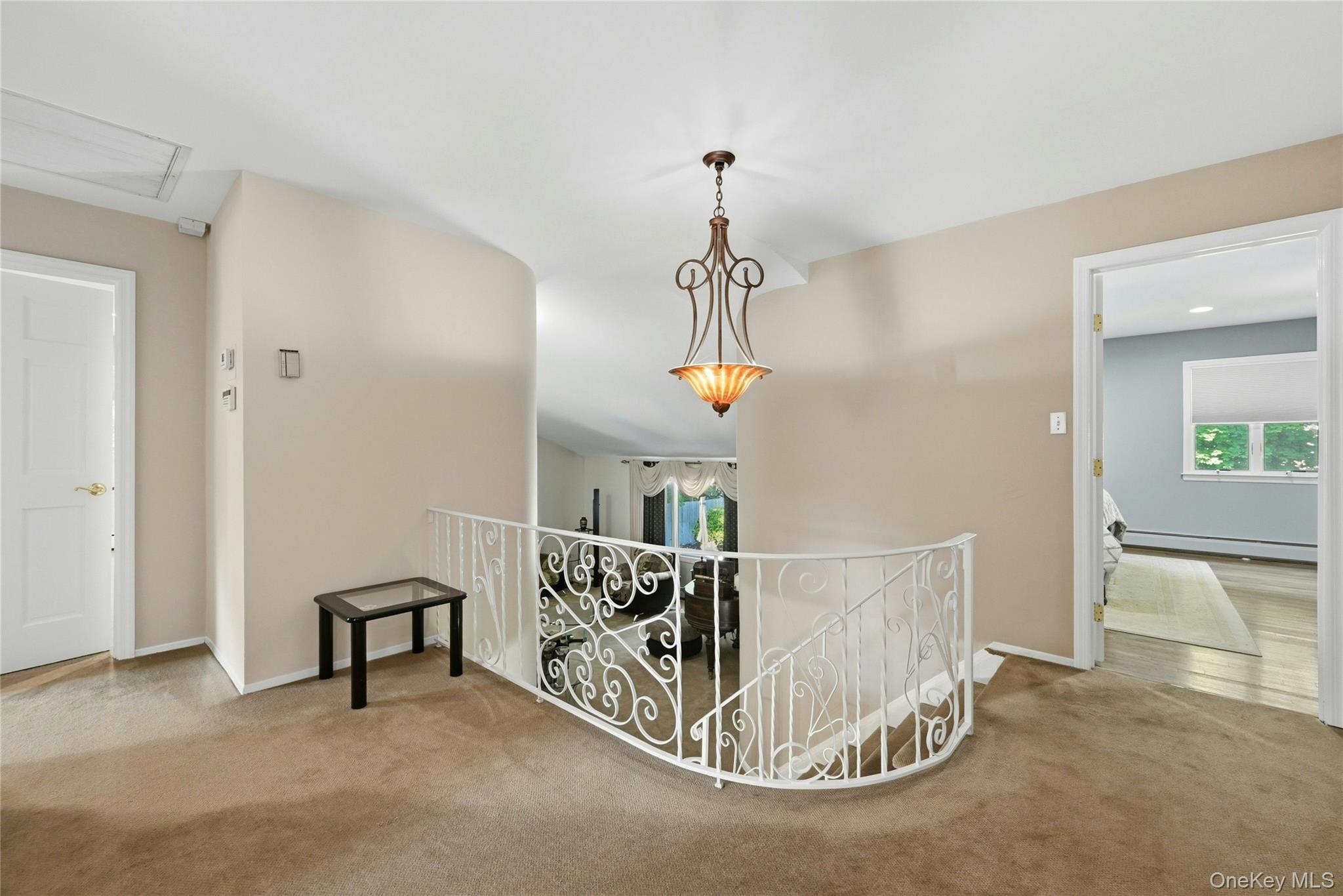 10 Mansfield Lane Property Photo 19