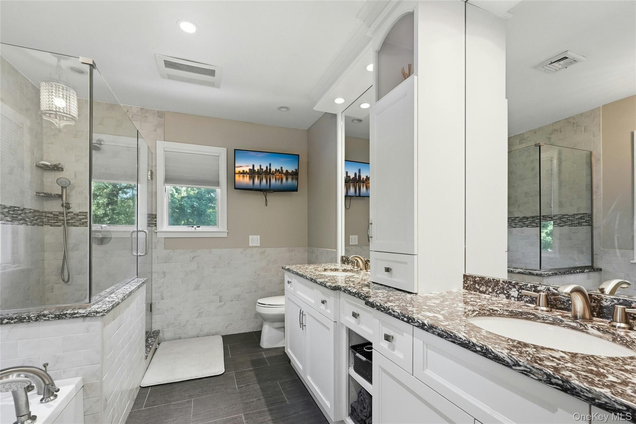 10 Mansfield Lane Property Photo 21