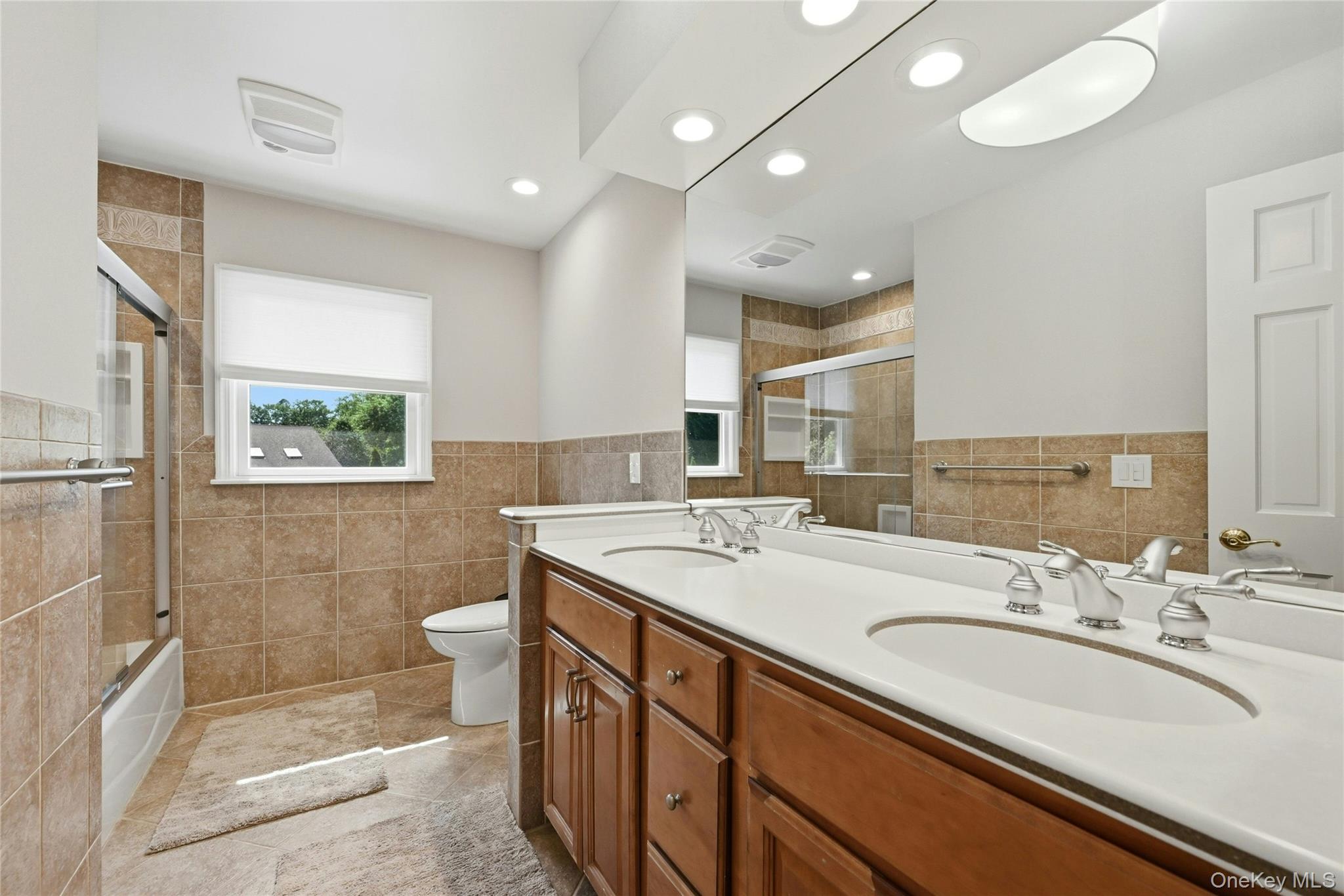 10 Mansfield Lane Property Photo 27