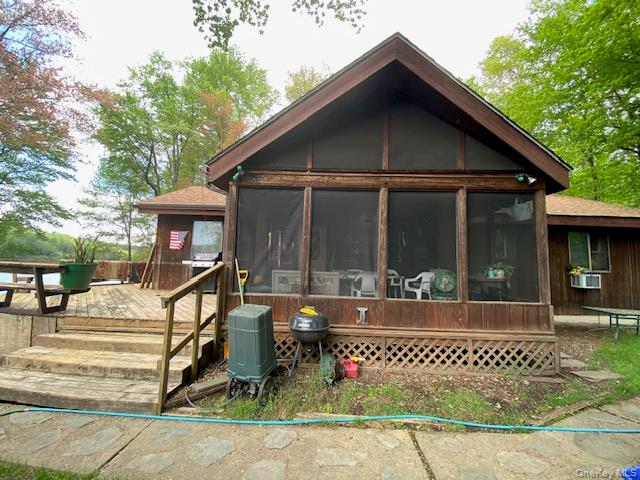 739 Lake View Drive Main Level Property Photo 2
